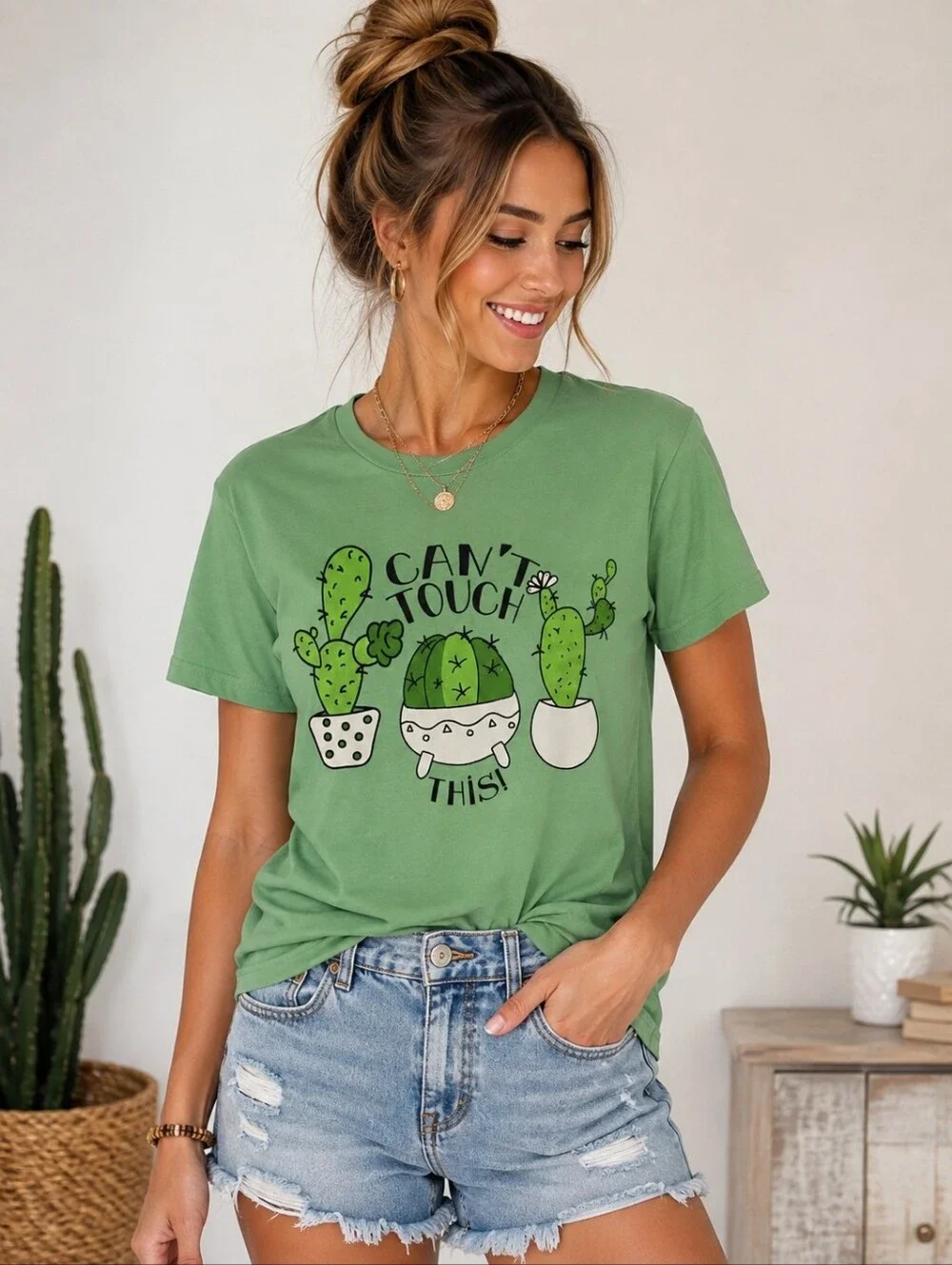 Urbanica “Can’t Touch This” Cactus Graphic T-Shirt Green Women’s Medium